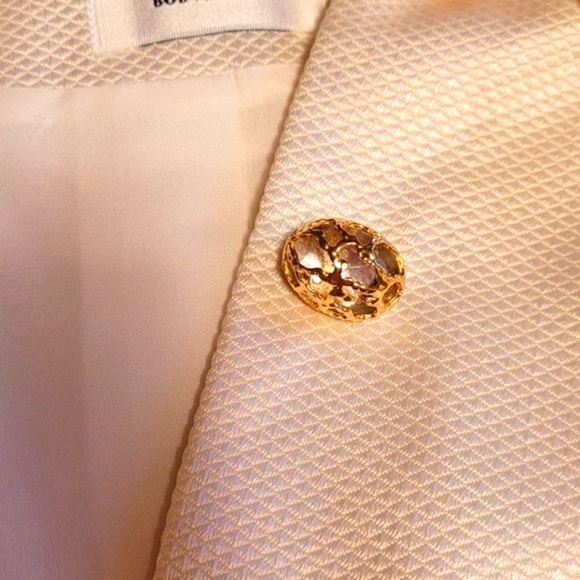 BOB MACKIE 2 Piece Cream Suit - Never Worn - Picture 8 of 11